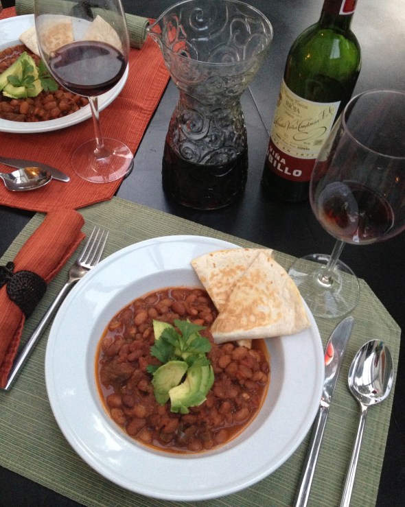 Chili Beef & Spanish Wine Pairing: A Broad Cooking
