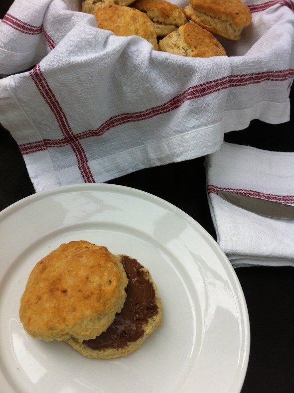 Banana Biscuit with Nutella: A Broad Cooking