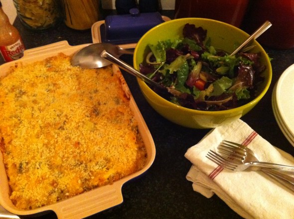 Buffalo Chicken Mac & Cheese and Avocado Salad - Perfect for an easy football Sunday: A Broad Cooking